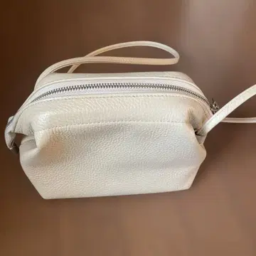 화이트 숄더백 사선 가케