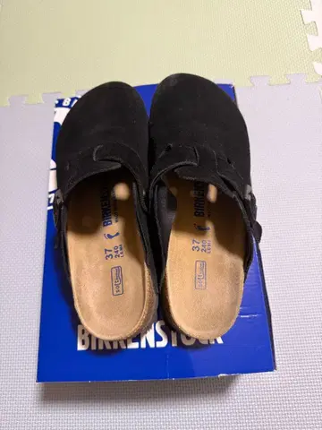 BIRKENSTOCK 블랙 샌들 37