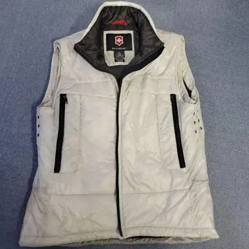 VICTORINOX 다운 베스트 화이트 S