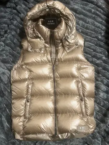 TATRAS 타트라스 골드 베이지 다운 베스트 02 남성용