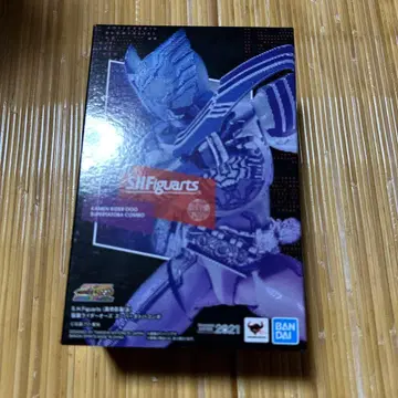 진골조제법 가면라이더 오즈 슈퍼 타토바 콤보 Figuarts