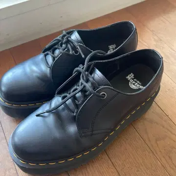 가죽 신발 블랙 dr.Martens 통굽