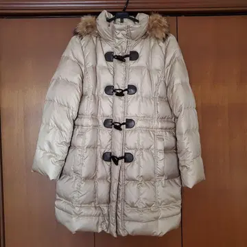 23구 퍼 달린 베이지 더플 코트