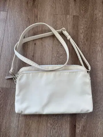 [케유카] 화이트 나일론 숄더백