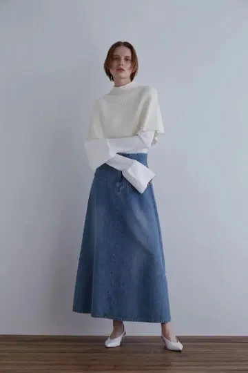 [ 택 포함 미사용 새상품 ] LE PHIL 소프트 비스코스 니트 케이프