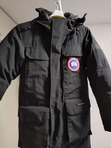 Canada Goose 블랙 다운 자켓
