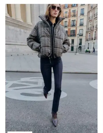 완판템 ZARA 체크 무늬 퀼팅 아노락 S 이번 시즌 신상 브라운