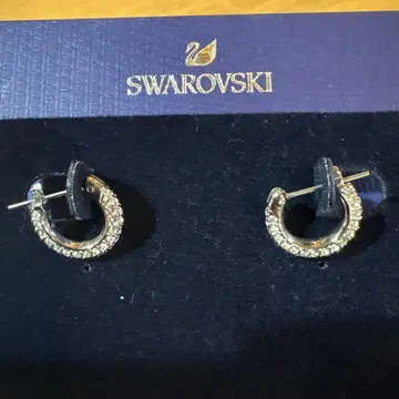 SWAROVSKI 후프 귀걸이 크리스탈 장식 정품 컨디션 최상 박스 포함