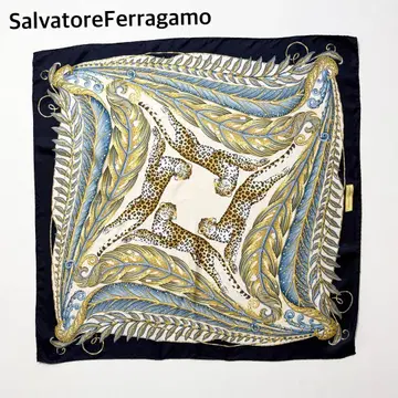 살바토레 페라가모 실크 스카프 대형 네이비 x 골드 레오파드