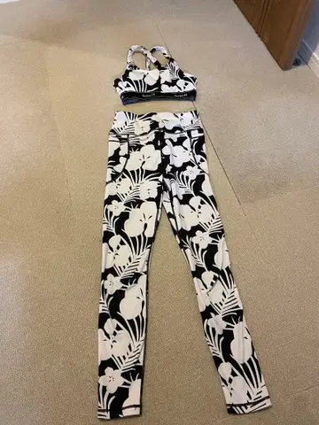 Hurley 플로럴 셋업