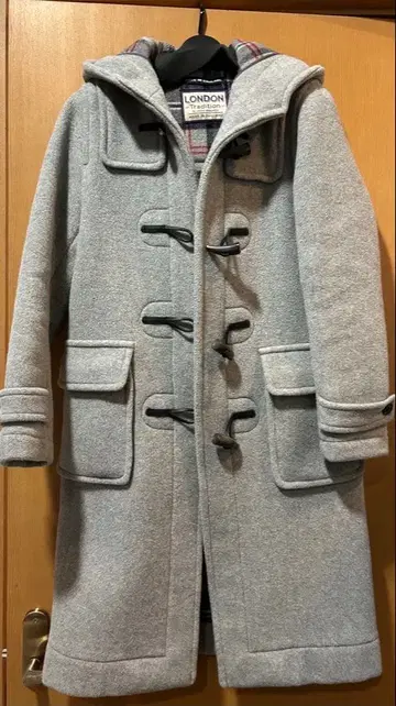 LONDON Tradition 그레이 더플 코트 어반 리서치 별주