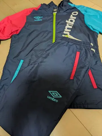 UMBRO 바람막이 저지 상하의 세트