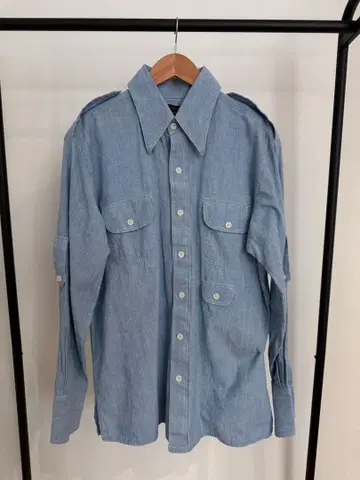 Caswel Club 샴브레이 셔츠 60s풍 밀리터리 에폴레트