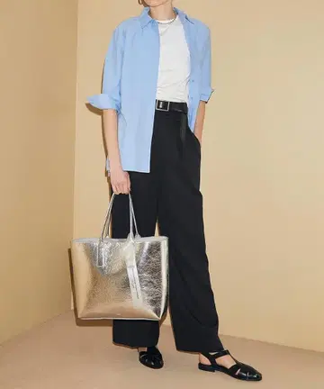 미사용품! TOPKAPI 대용량 메탈릭 실버 토트백