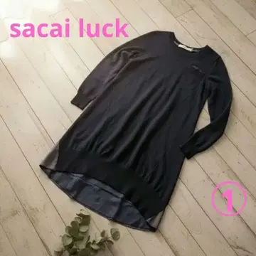 sacai luck 새상품급 이소재 니트 튜닉 네이비 체형 커버