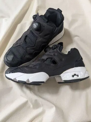 리복 펌프 퓨리 23.5cm 블랙 착용 적음