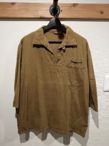 체코군 3/4 슬리브 풀오버 워크 셔츠 브라운