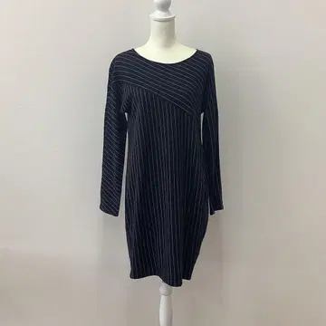 새상품급 MAX&Co. 맥스앤코 긴팔 티셔츠 원피스