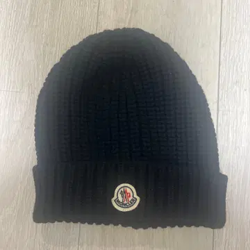 MONCLER 블랙 니트 모자