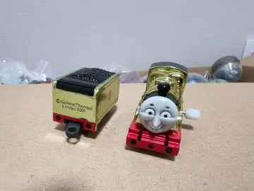 캡슐 프라레일 헨리 메탈릭 토마스