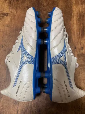 미즈노 모렐리아 네오3 축구화