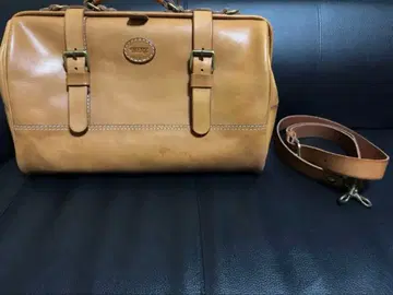 새상품급 HERZ 헬츠 보스턴 백 M 사이즈 2way 가죽 천연 가죽