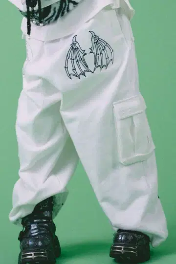 GALFY 스켈레톤 윙 카고 스웨팬 - WHITE