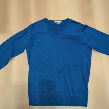 존스메들리 메리노울 V넥 니트 스웨터 새상품급