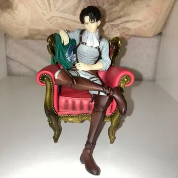 제일복권 진격의 거인 A상 리바이 피규어