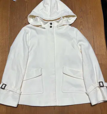 GU 화이트 후드 부착 숏코트 XL