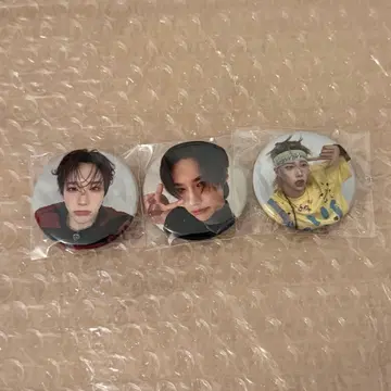 XLOV 루이 캔뱃지 투어 일본 한정 3종 세트 5 라스트