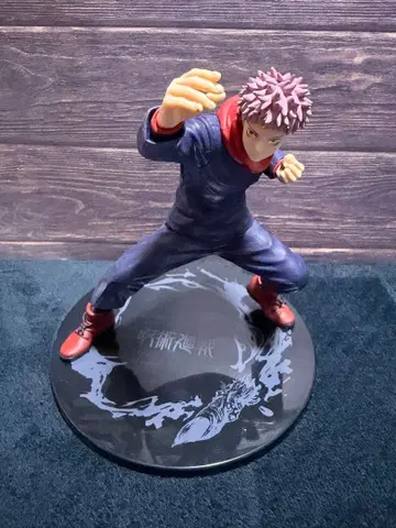 주술회전 이타도리 유우지 피규어