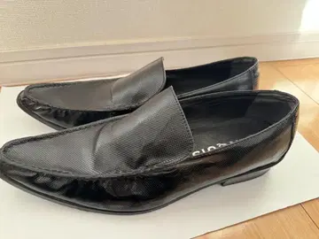 VANQUISH 에나멜 가죽 슬립온 (25~25.5cm)