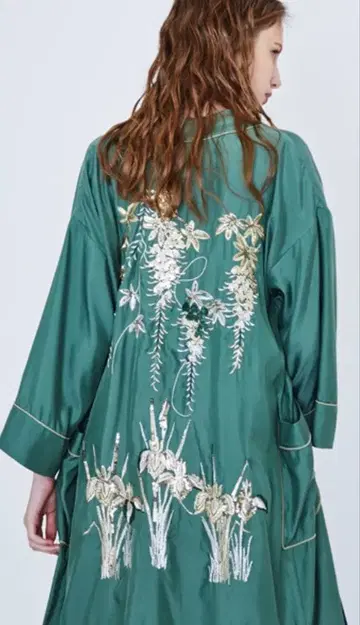 UNITED TOKYO 후지아야메 가운 새틴