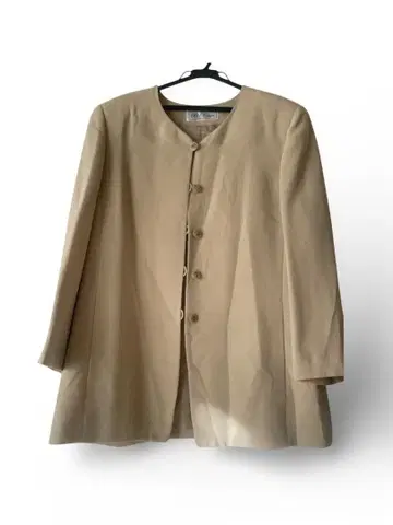 DELICE Sports 여성 업무용 노카라 자켓 베이지