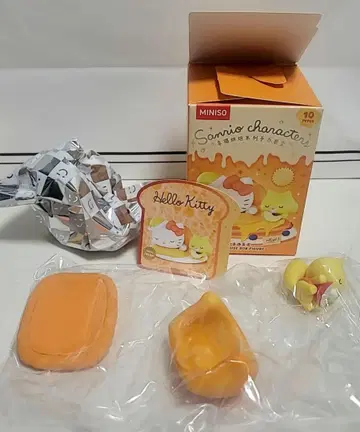 MINISO 산리오 해외 피규어 베이커리 헬로키티