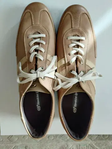 호킨스 스포츠 베이지 스니커즈