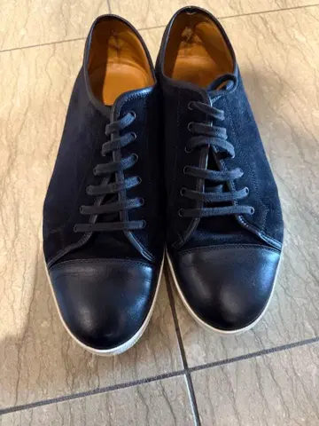 JOHN LOBB 네이비 스니커즈