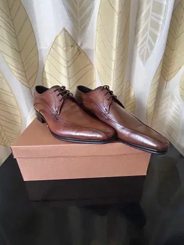 KATHARINE HAMNETT 브라운 가죽 신발 25.5cm