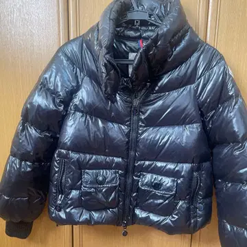 MONCLER 블랙 다운 자켓