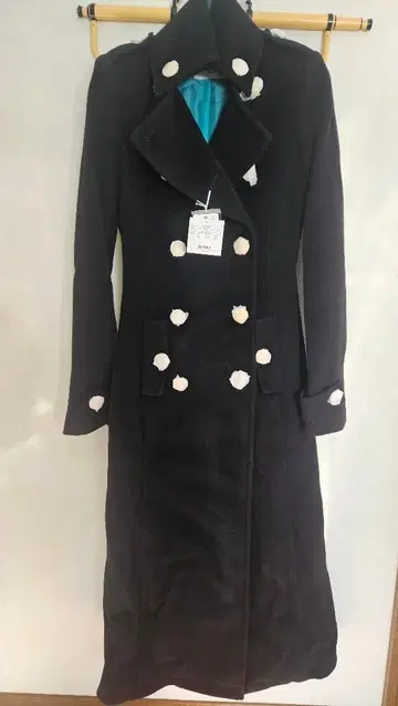 아무로 나미에 착용 복각판 코트