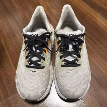 호카 아라히 러닝화 26cm