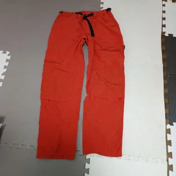 컬럼비아 팬츠 오렌지 컬러