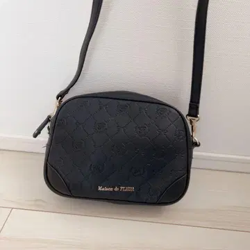 Maison de FLEUR 메종 드 플뢰르 모노그램 숄더백