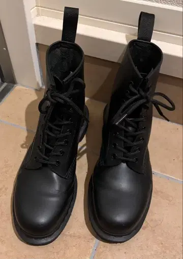 Dr. Martens 닥터마틴 1460 MONO 8홀 부츠