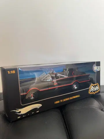 [ 한정판 5000대 ] 1/18 배트맨 클래식 TV 시리즈 배트모빌