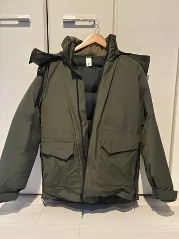 DESCENTE 다운 자켓 올리브