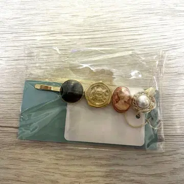 보물로 만들어진 핑 블랙 메종 드 플뢰르 프티 로브 카논 칸다 사야카