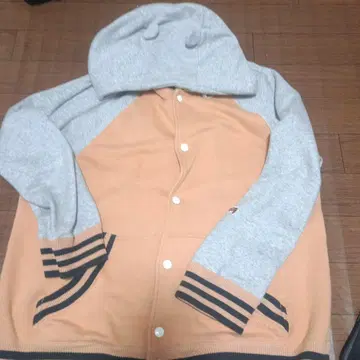 후드 부착 오렌지 그레이 점퍼