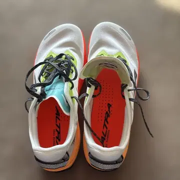 ALTRA 트레일 러닝화 화이트/오렌지/그린